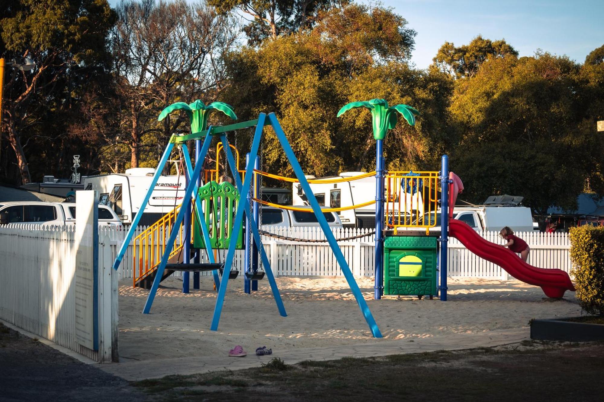 Strahan Beach Tourist Park Extérieur photo