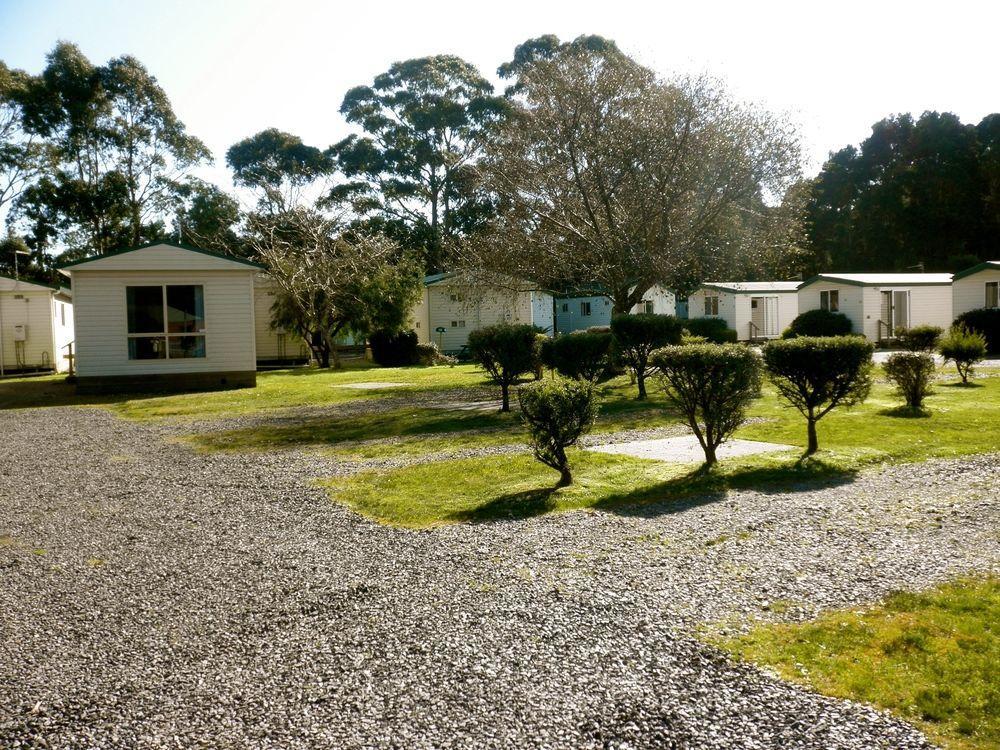 Strahan Beach Tourist Park Extérieur photo